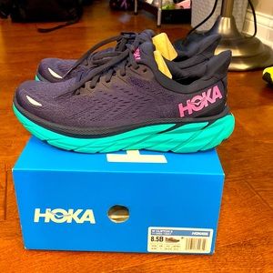 Hoka Clifton 8. Size 8.5. Navy and green. Worn once. Paid $130 new.